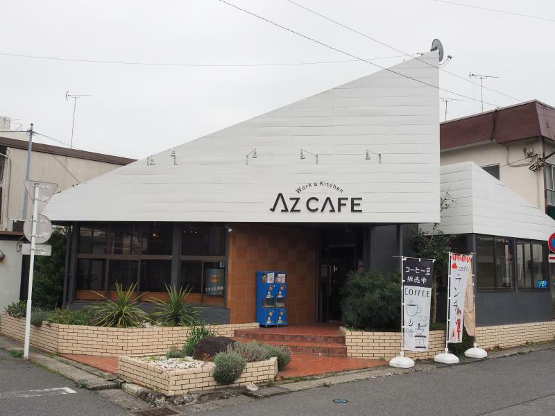 会場は流鉄流山線の平和台駅前にある「AZ CAFÉ」。飲食店開業などを志す人たちが試験的に使えるシェアキッチンカフェです。（筆者撮影）