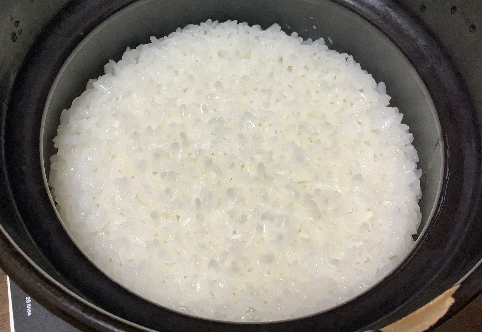 白米大好きな岩田さん。自炊のご飯は土鍋で炊いているそうです。（本人提供）