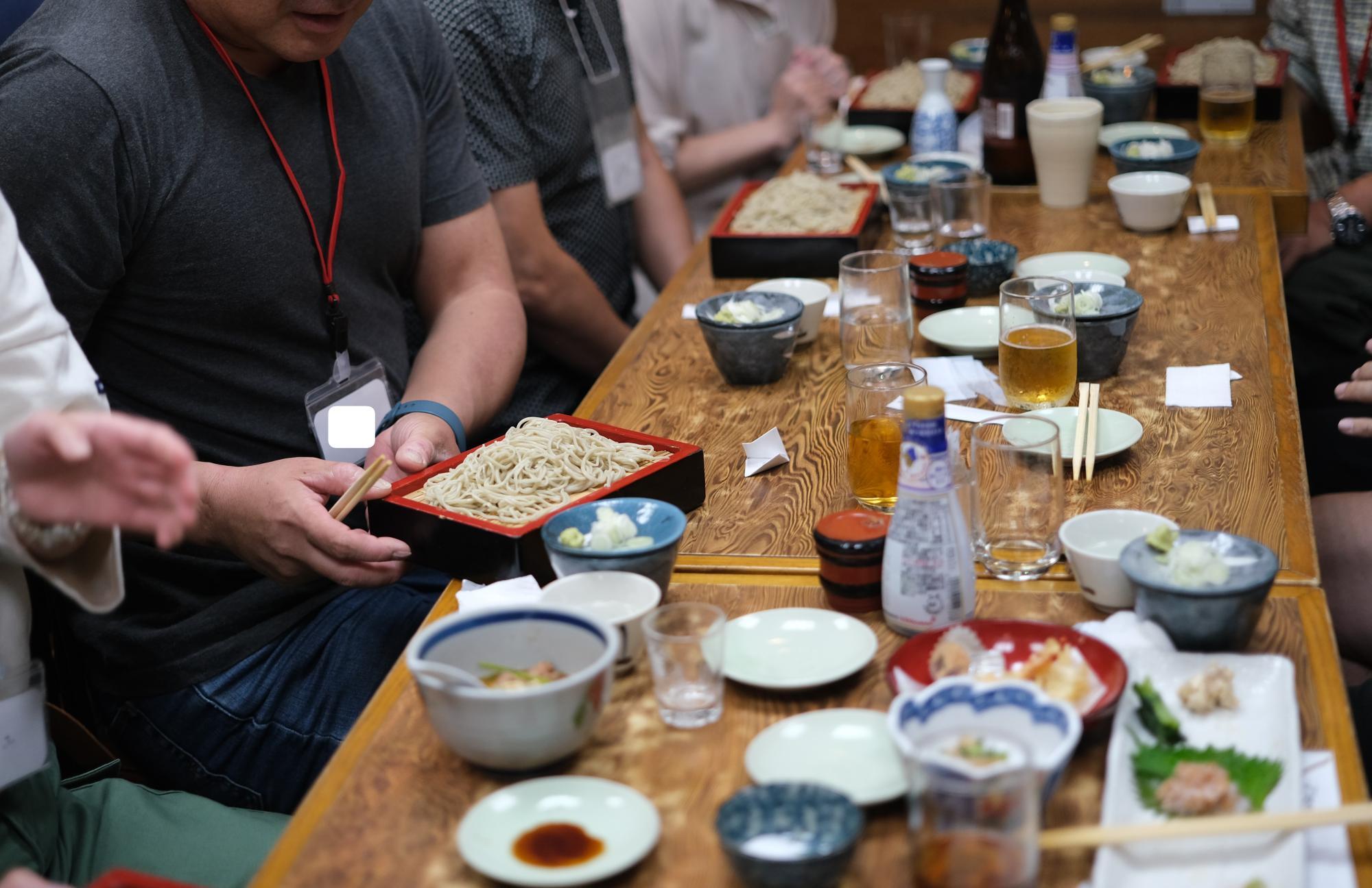 スナック大宮は全国各地の良き飲食店で開催しています。12月は東京・代々木のアイリッシュ・パブで開催予定です（ありがたいことに満席）。来年1月は僕が住んでいる愛知県蒲郡市で開催します！（参加者提供）