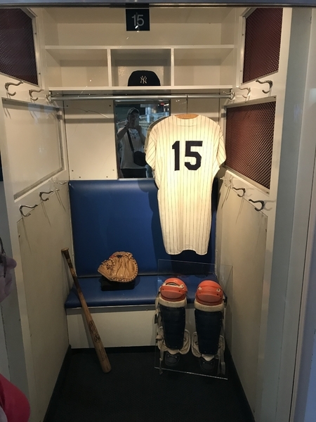 ヤンキー・スタジアム内のミュージアムには、40年前のマンソンのロッカーが保存されている。