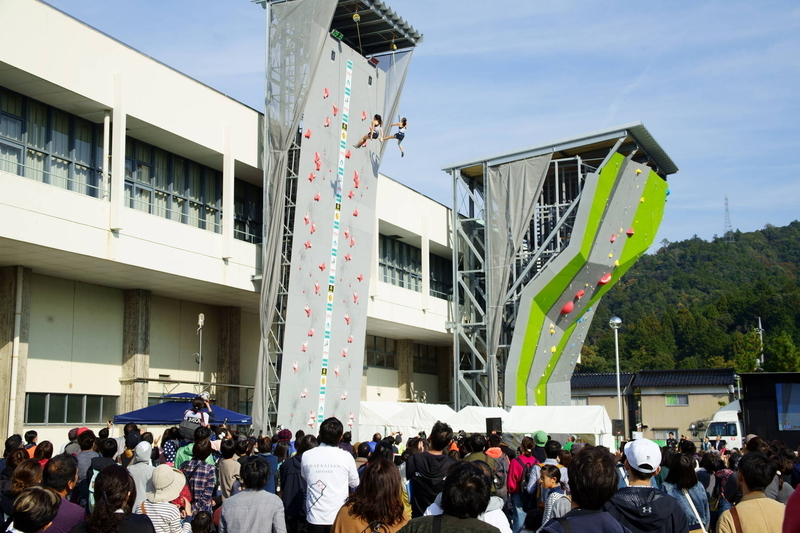 昨年11月の鳥取県倉吉市でのアジア選手権2018で初めて観る競技に固唾を飲んだ観客たち