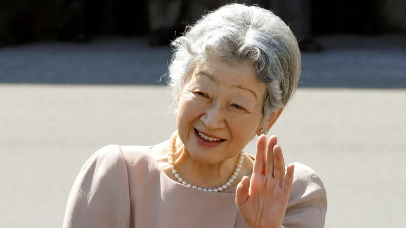 上皇后美智子さま87歳のお誕生日に被災地を彩るハマギク 果たせなかった約束 つげのり子 個人 Yahoo ニュース