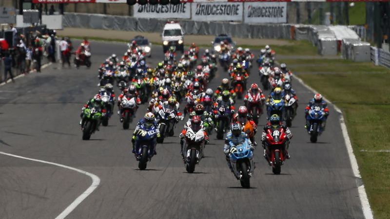 鈴鹿８耐 16年の鈴鹿８耐は選ばれし70台の戦いに ８耐トライアウト 辻野ヒロシ 個人 Yahoo ニュース