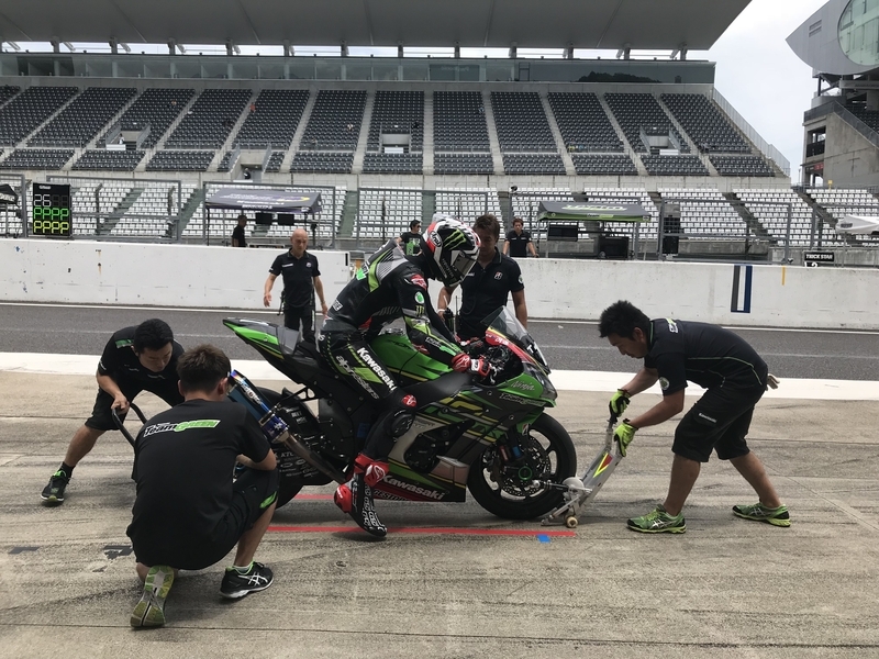 Kawasaki Team Greenのピットワーク