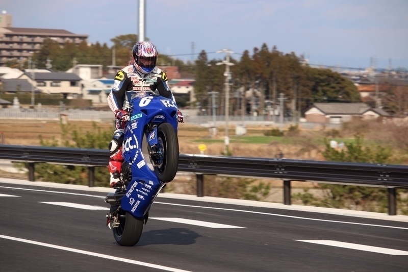 2014年に中勢バイパス開通イベントで走行した鈴鹿８耐のホンダCBR1000RR