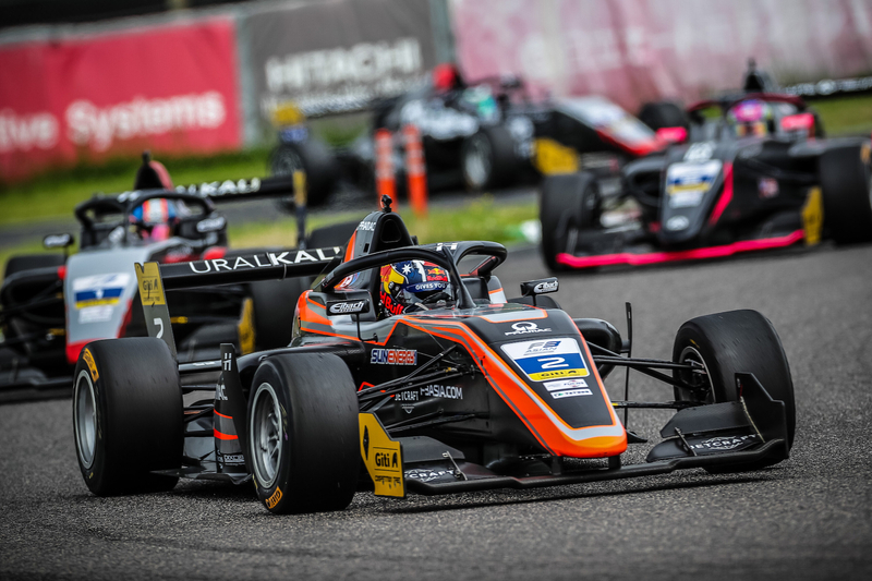 レースをリードするジャック・ドゥーハン【写真:MOBILITYLAND】