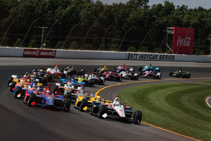 NTTインディカーシリーズ2019 第14戦ポコノのスタートシーン【写真：INDYCAR(Joe Skibinski)】