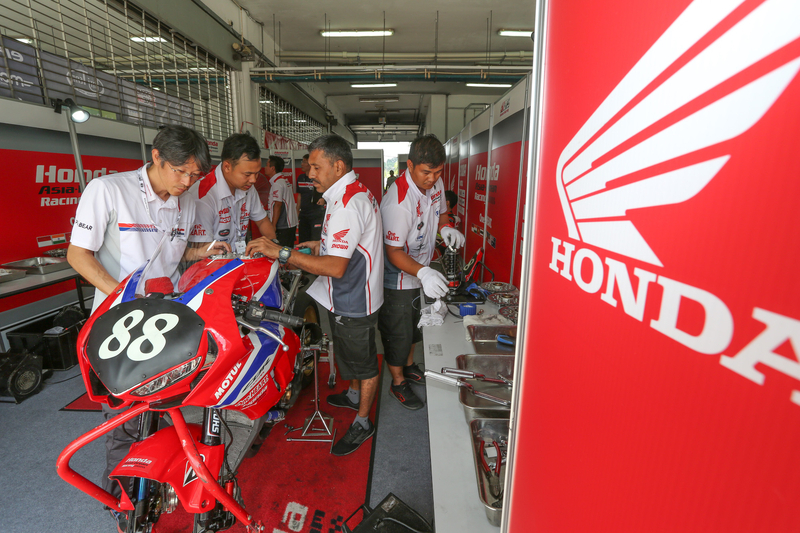 Honda Asia Dream Racing with SHOWA【写真：FIM EWC】