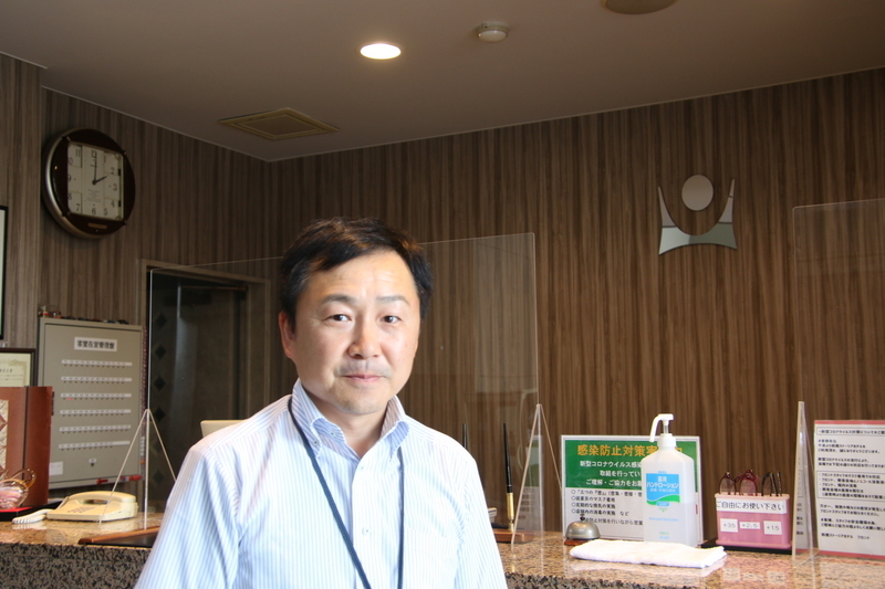 鈴鹿市でビジネスホテルを経営する水谷晃さん 【写真:DRAFTING】