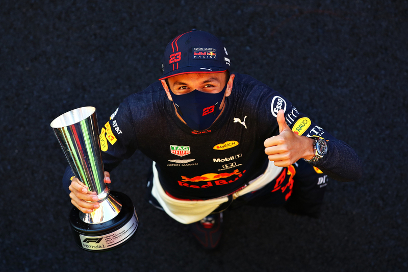 初開催のムジェロで初となる３位表彰台を獲得したレッドブルのアレクサンダー・アルボン【写真：Red Bull】