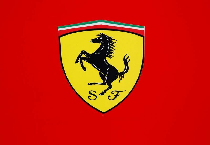 フェラーリのロゴ。SFはScuderia Ferrariのイニシャル。英語にするとFerrari Racing Teamだ。