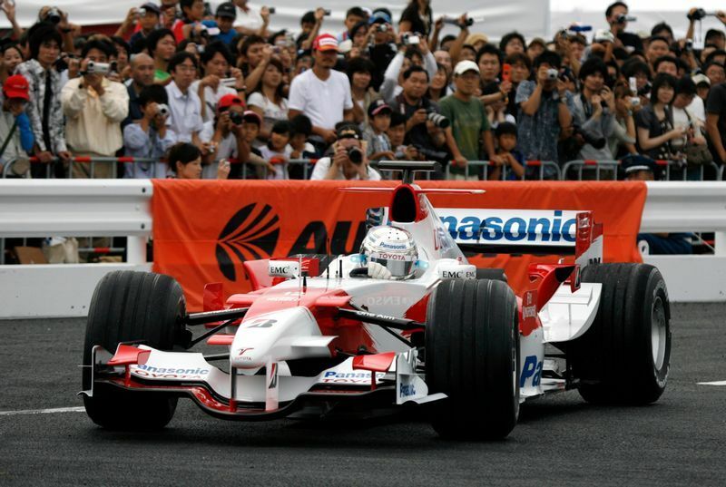 2007年、モータースポーツジャパンでデモ走行するトヨタF1