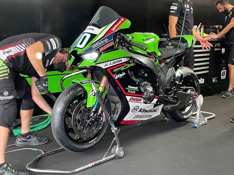 Kawasaki Racng TeamのZX-10RR 【写真：DRAFTING】