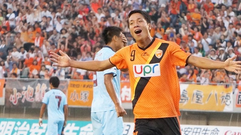 レノファ山口 岸田和人 今季２度目のハットトリック ８千人超の後押し 山口が快勝 上田真之介 個人 Yahoo ニュース