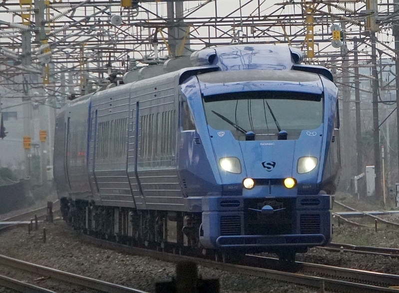 特急ソニック。大半の列車は博多-小倉-大分間で運転されている