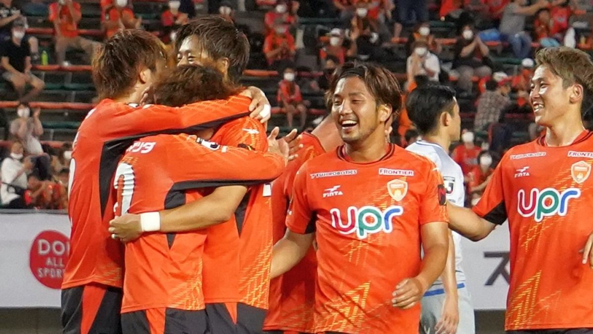 ホームに笑顔再び 幅を使う攻撃 結実 ２カ月ぶりの勝利 レノファ山口 ｊ２第23節 上田真之介 個人 Yahoo ニュース