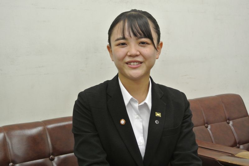 インタビューで話をする中藤さん(筆者撮影)