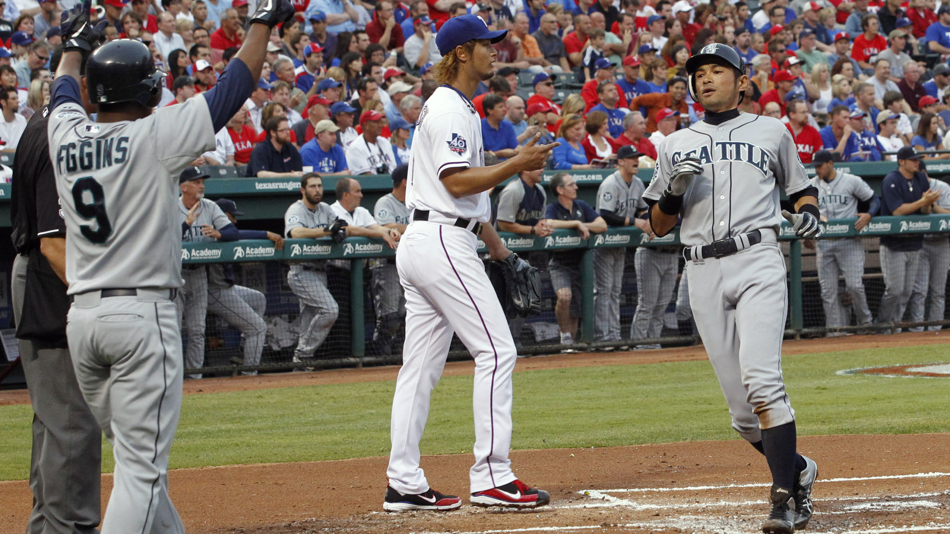 ダルビッシュがmlb最初の単打 二塁打 三塁打を打たれた相手は いずれもイチローだった 宇根夏樹 個人 Yahoo ニュース