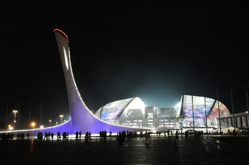 ソチ五輪の開閉幕式が行われたフィシュト・スタジアムは４万７６５９人収容に改修。