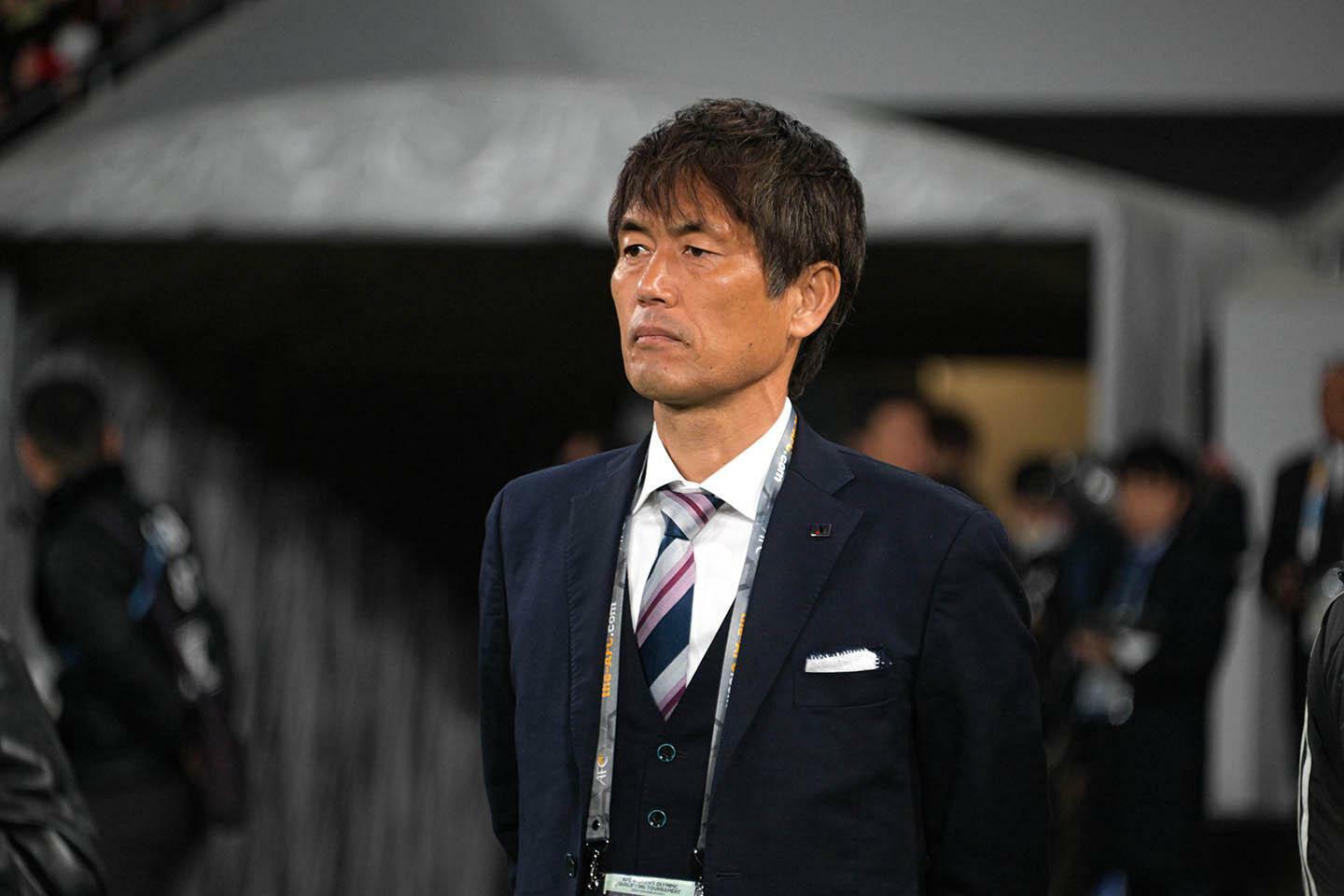 なでしこジャパンの池田太監督。第1戦では4バックの前にアンカーを置いたが、この試合では3バックを選択。