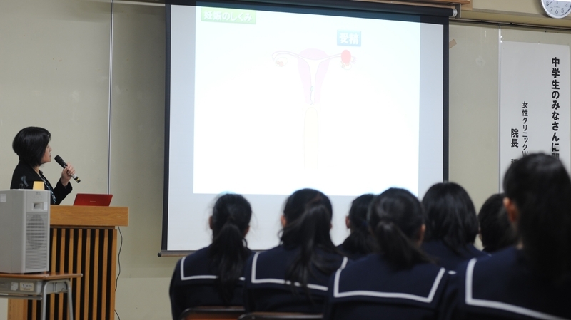 富山県西部の中学校にて。避妊の方法を具体的かつ実践的に伝えた（筆者撮影）