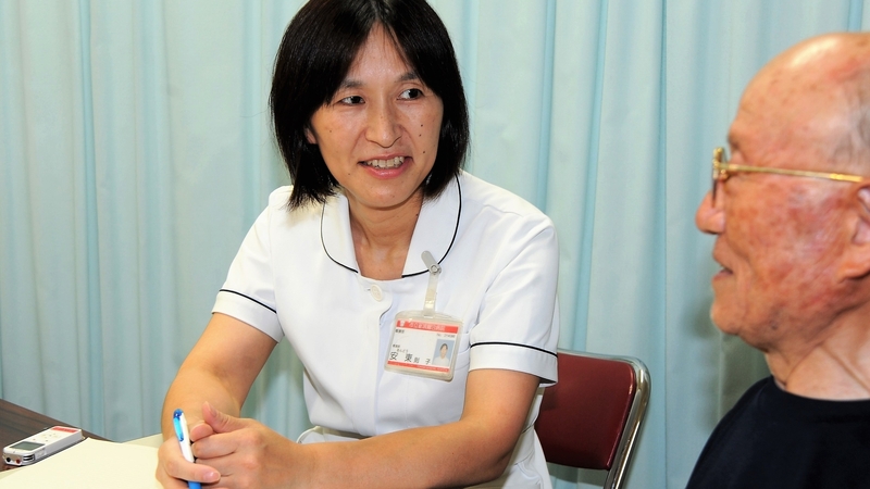 あなたの言葉を遺したい 患者に寄り添う聞き書き看護師 若林朋子 個人 Yahoo ニュース あなたの言葉を遺したい 患者に寄り添う聞き書き看護師 若林朋子 個人 Yahoo ニュース