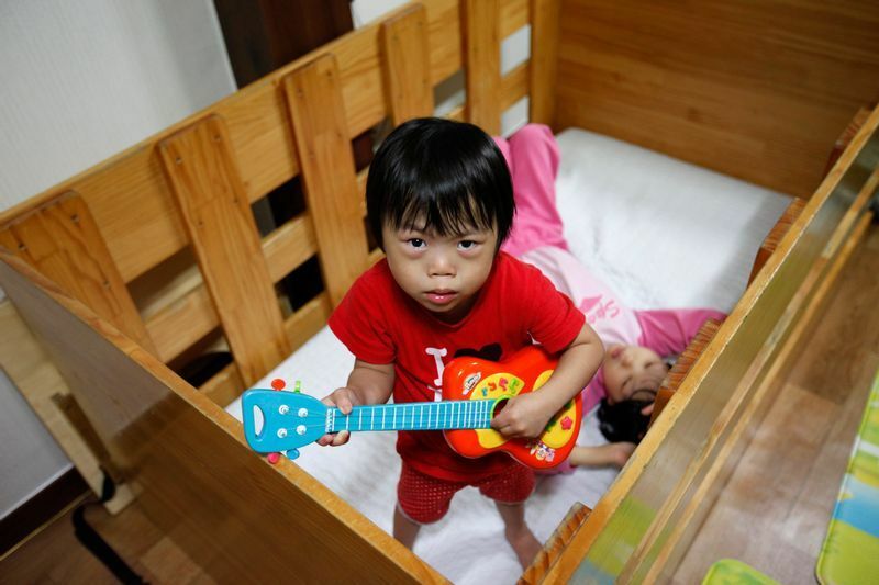 韓国の〈赤ちゃんポスト〉に預け入れされ、教会で育てられている子どもたち