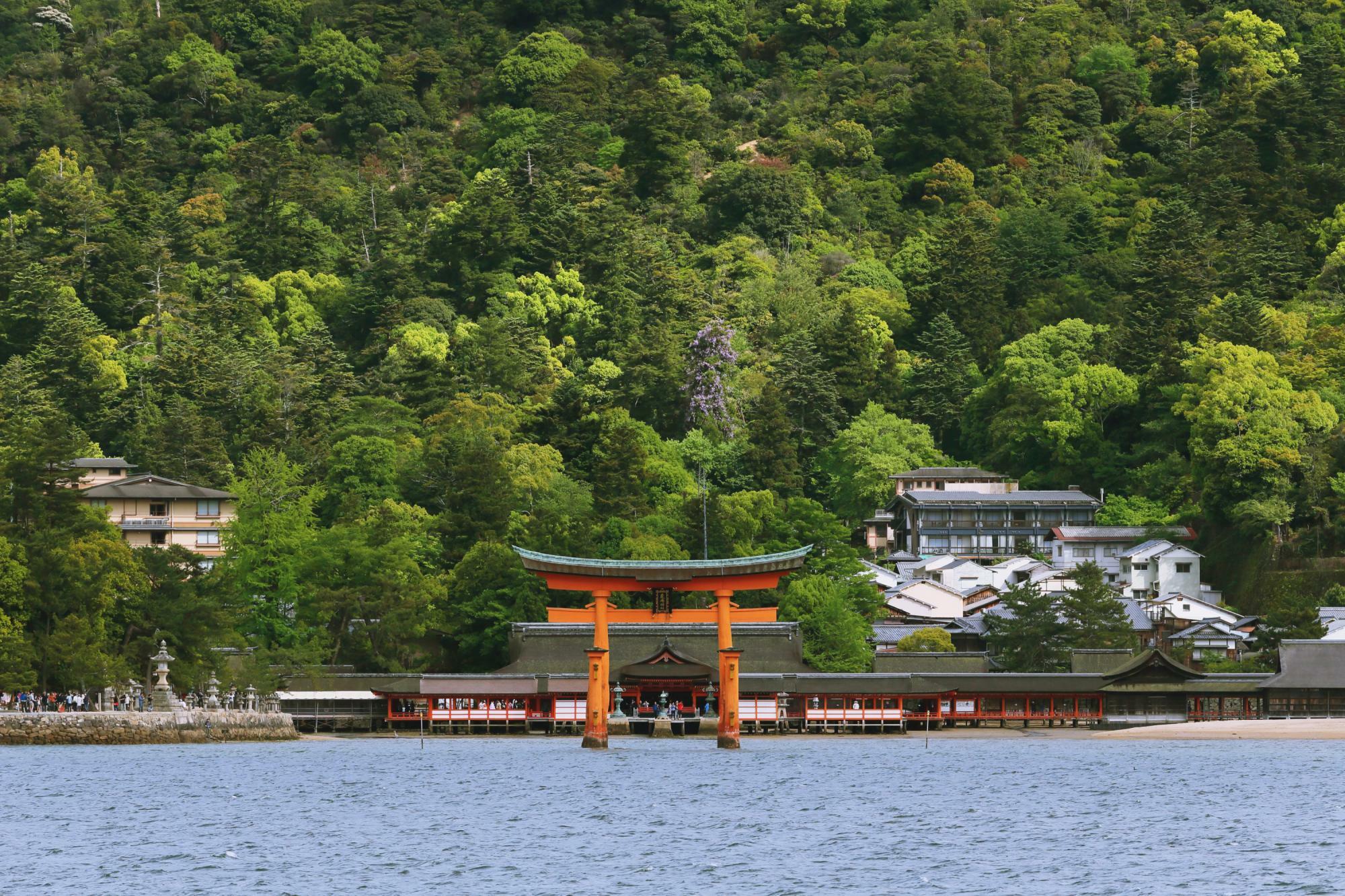 厳島神社。