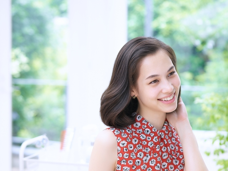 水原希子 アラフォーやアラフィフからの支持も高いワケ 山田美保子 個人 Yahoo ニュース
