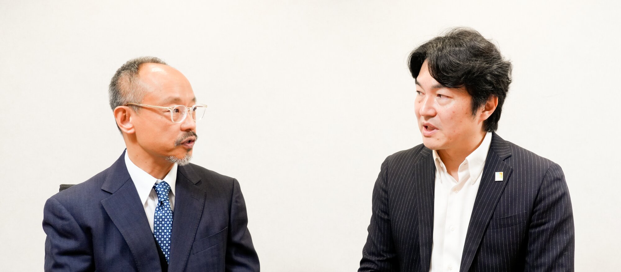 精神科医の張賢徳さん（左）とJSCPの清水康之代表理事（右）＝撮影、八木沼卓
