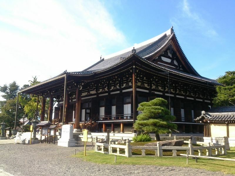 会津藩の本陣が置かれていた金戒光明寺。ここが新選組誕生の地