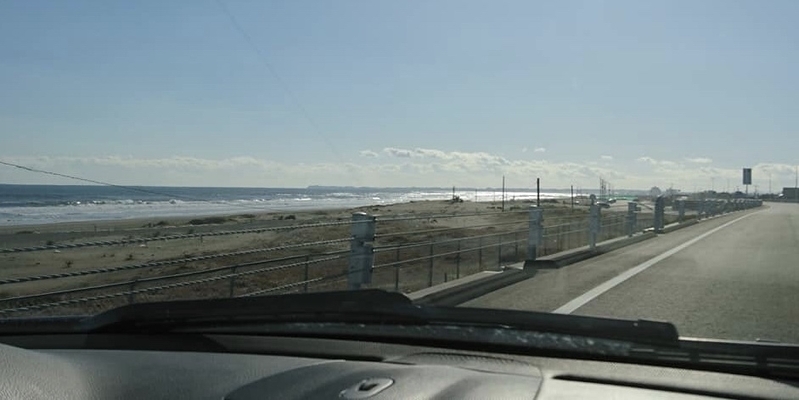 すぐ横に九十九里浜が一望できる「九十九里有料道路」の眺望は抜群