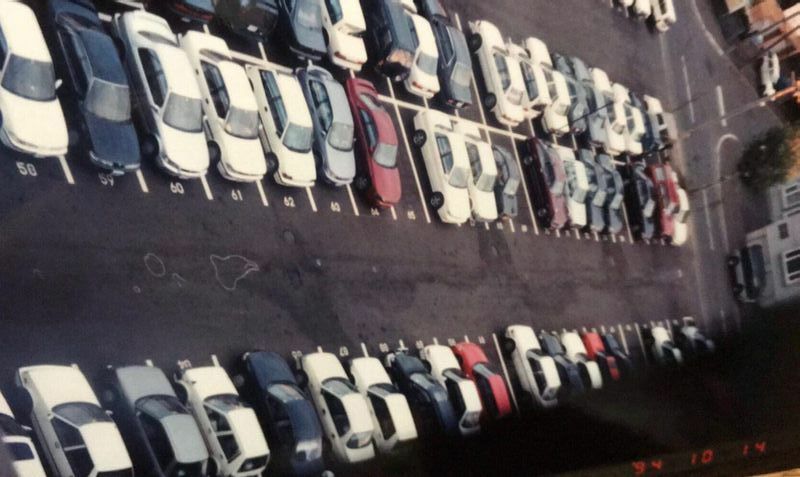 27年前、博勇くんが亡くなった事故現場の駐車場（佐藤さん提供）