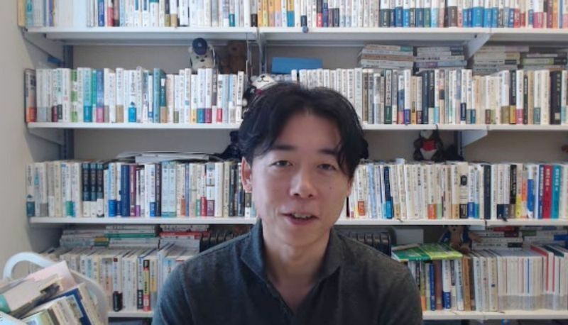 憲法学者の横大道聡・慶應大教授（9月28日ビデオインタビュー、筆者撮影）