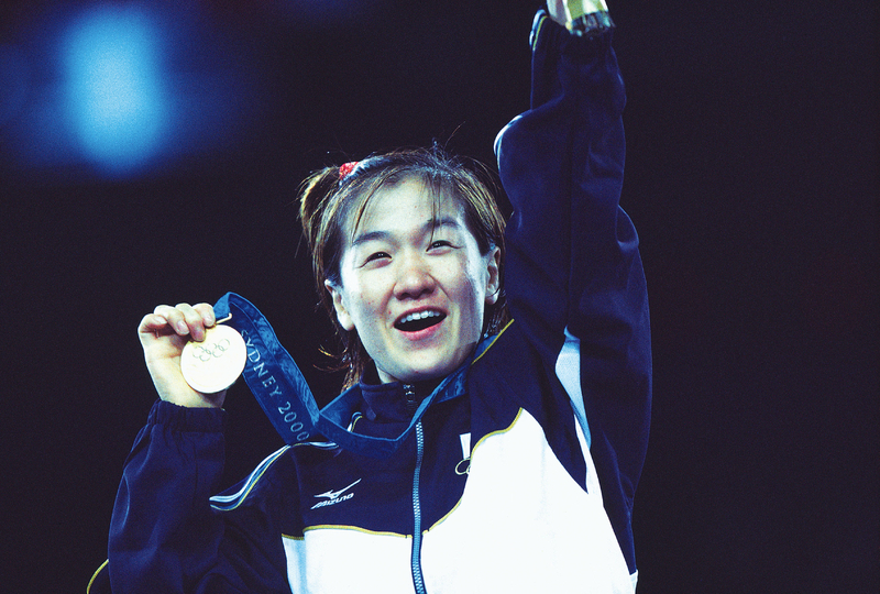 2000年 シドニー五輪 柔道 女子 48kg級 田村亮子 悲願の金メダル (写真：水谷章人/アフロスポーツ)