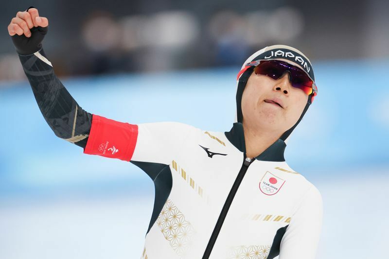 北京五輪女子500ｍで自己ベストを出してガッツポーズをする高木美帆