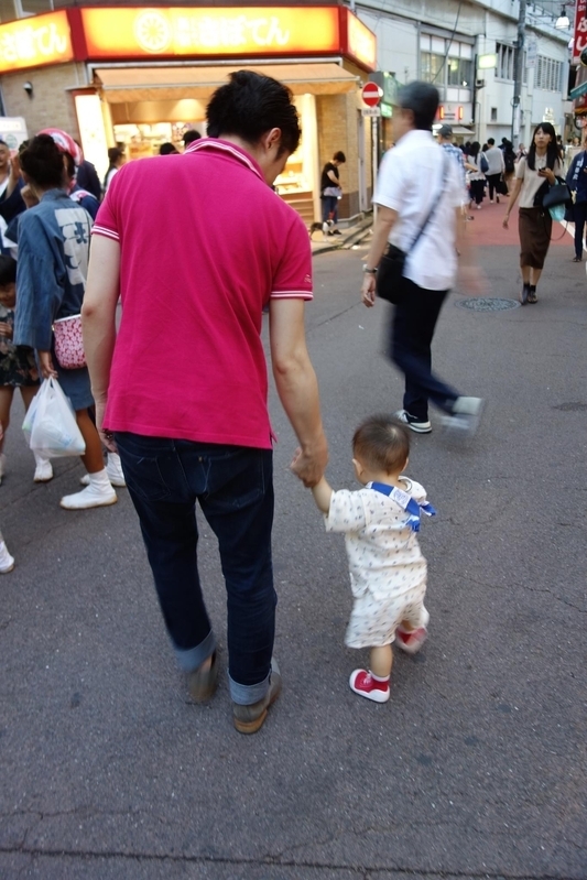 子どもとの時間を過ごす田中さん