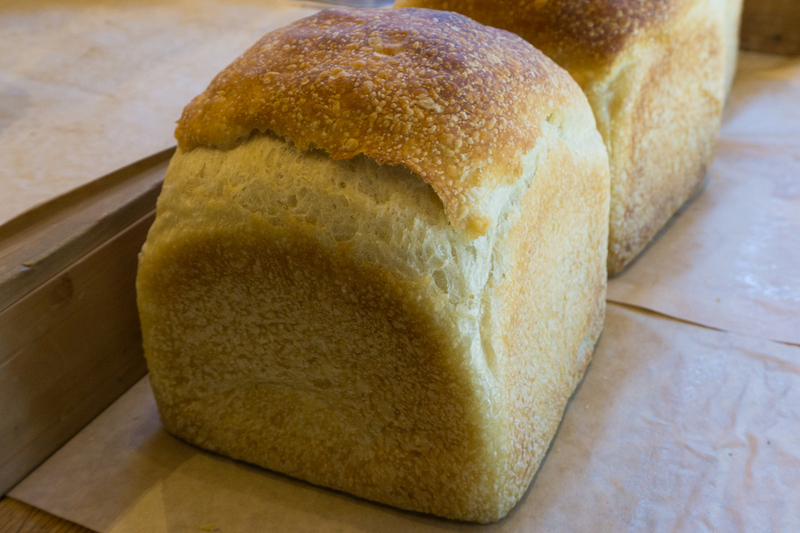 パン屋「かまパン」で売られている「いつもの食パン」（筆者撮影）