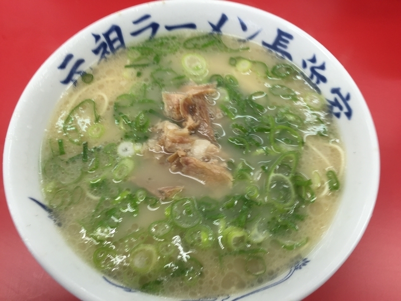 「長浜家」のラーメンは「長浜屋」とそっくり。