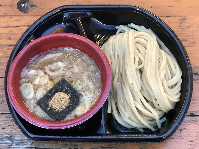 小振りとはいえ通常の量の半分以上はあり満足度は思った以上に高い。