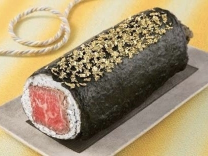 東武百貨店池袋店では1本21,600円もする「松坂牛ステーキ恵方巻」が登場(写真:東武百貨店)