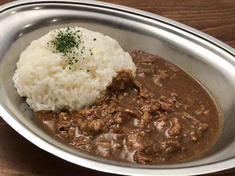 「ハヤシ屋中野荘」(中野)のハヤシライスはスパイシーなソースが特徴。