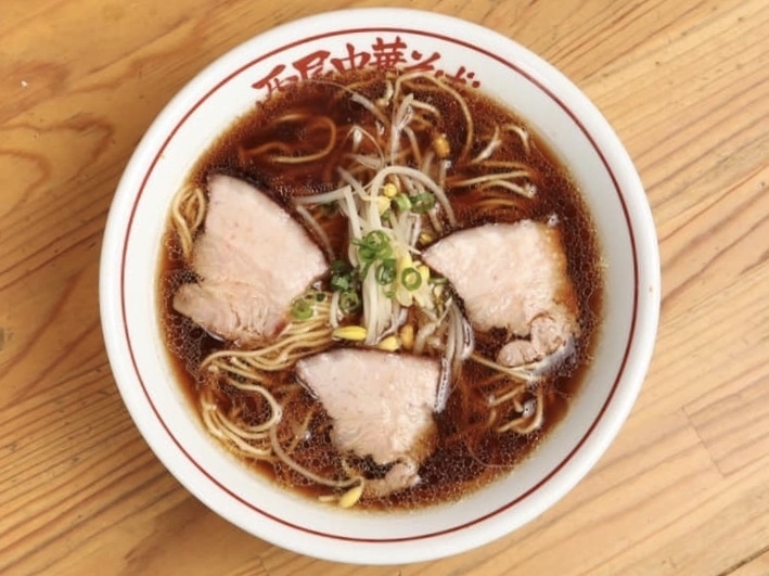 『ラーメン凪』は創業メンバーが日替わりでラーメンを創作。４日に提供されるのは「西尾中華そば」（写真：ラーメン凪）