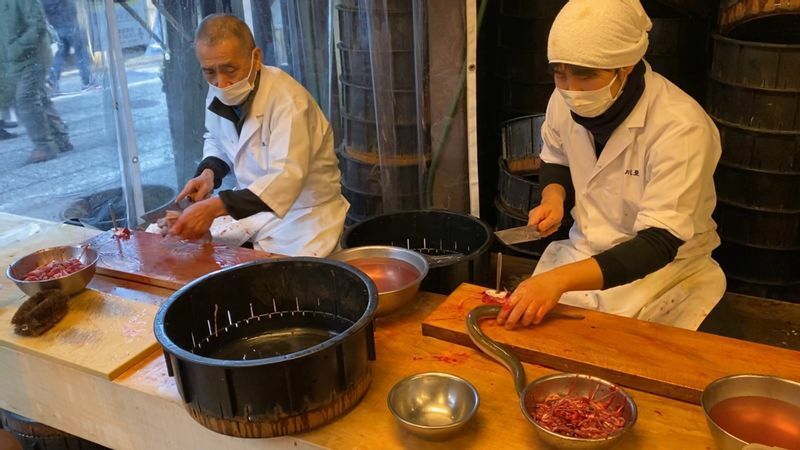 日本では古くから夏バテ防止に栄養価の高い鰻を食べる習慣があった。
