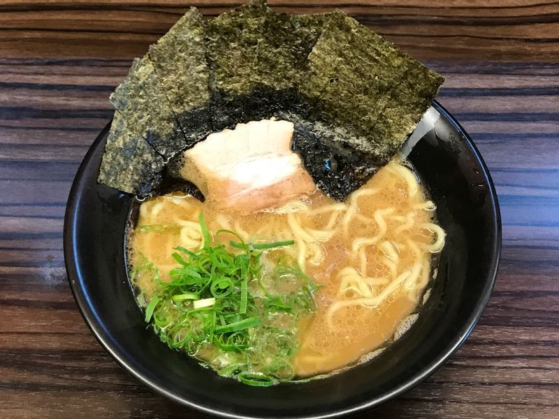 『無邪氣』のラーメンは家系ラーメンとは違う。