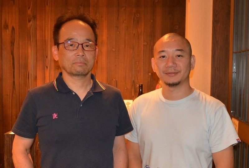 木本努さん（写真左）と筆者