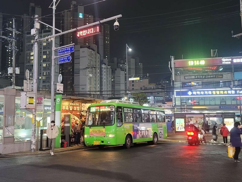 23日のソウル市内城北区の様子。公共交通機関は運行している　Kiyong-Jung 撮影