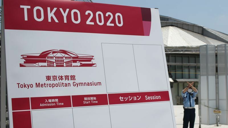 大会開幕前、東京体育館入り口て写真を撮っていると警備員の方にいきなり「×」と示された。「敷地内で撮らないで」と。あら？　オリンピックは「観てほしくて」開催するのでは？　筆者撮影