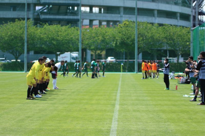 カシマスタジアムの横でのEX.LEAGUE開幕節 筆者撮影