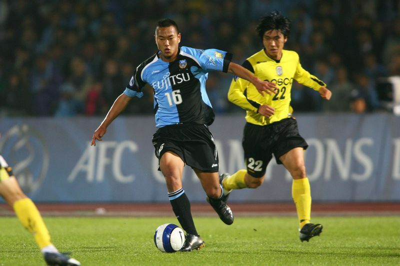 プロ入り2年めの2007年、川崎フロンターレの一員としてアジアチャンピオンズリーグでプレーする鄭大世